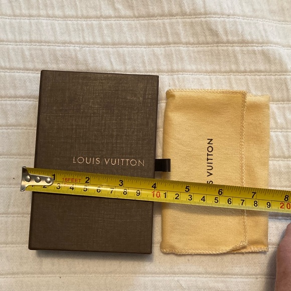 Louis Vuitton Brown Box with Beige Dustbag - Picture 2 of 5
